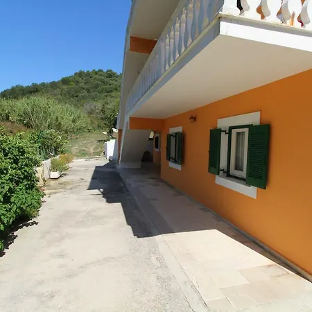 House Dimitri Agios Georgios Pagoi Corfu אגיוס גיורגיוס פגון