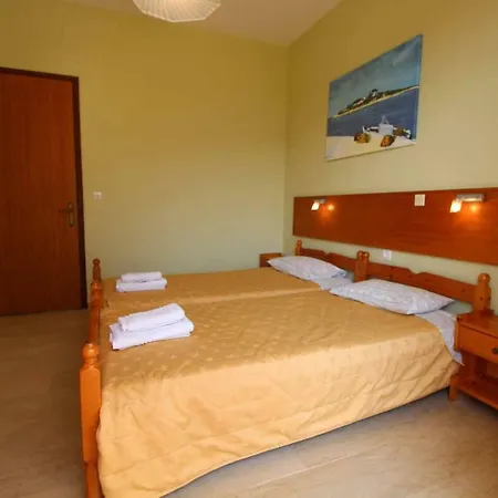 House Dimitri Agios Georgios Pagoi Corfu דירה