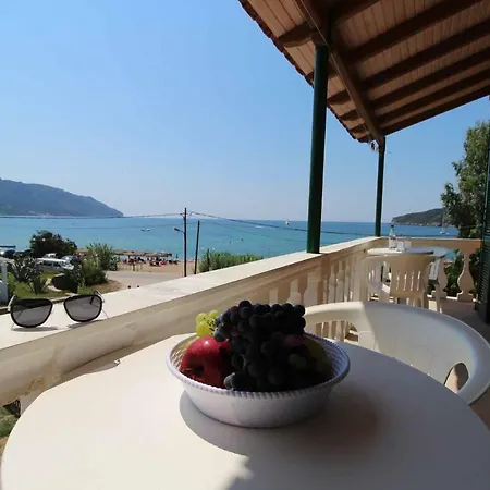 House Dimitri Agios Georgios Pagoi Corfu דירה